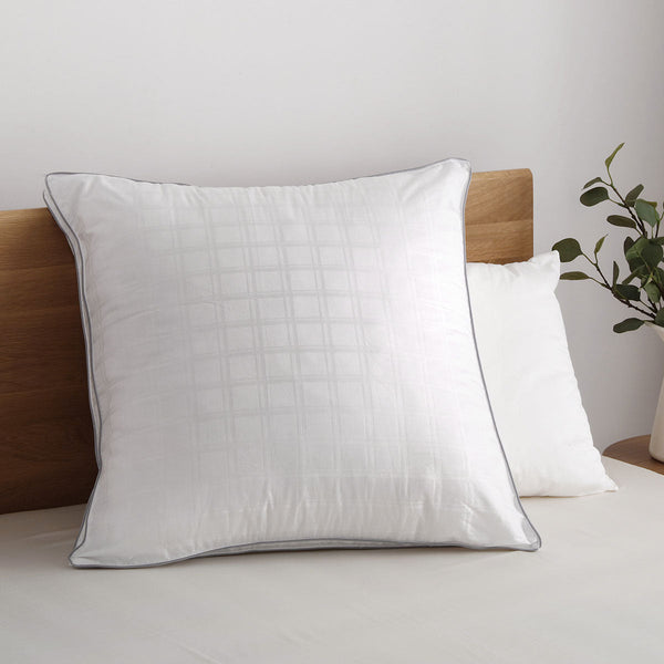 Accessorize Deluxe Hotel Pillow 65 X Cm Pillows