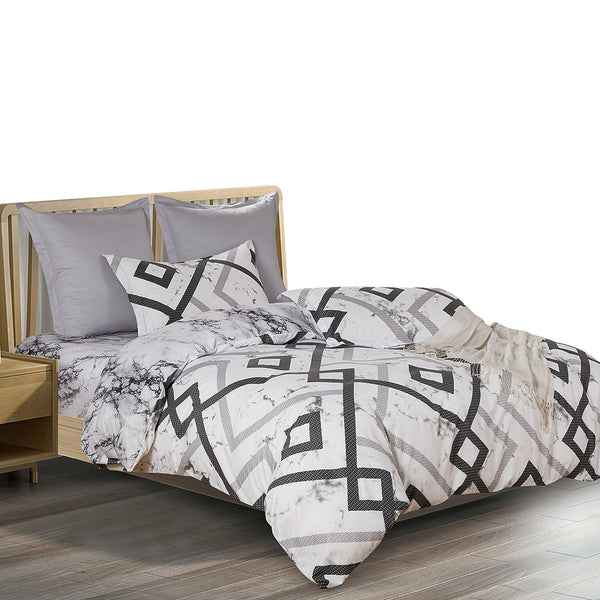 Fabric Fantastic Ashwin Quilt/Duvet Cover Set Quilt Covers