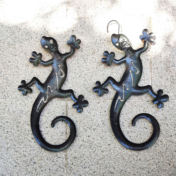 Vivid Wall Hanging Geckos Shape Iron Stylish Art Sculpture Animal Pendant For Outdoor Red 2 Ornaments & Statues